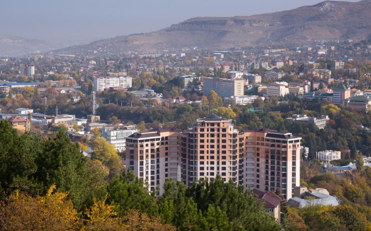 Green Resort Hotel And Spa Kislovodsk Exterior photo